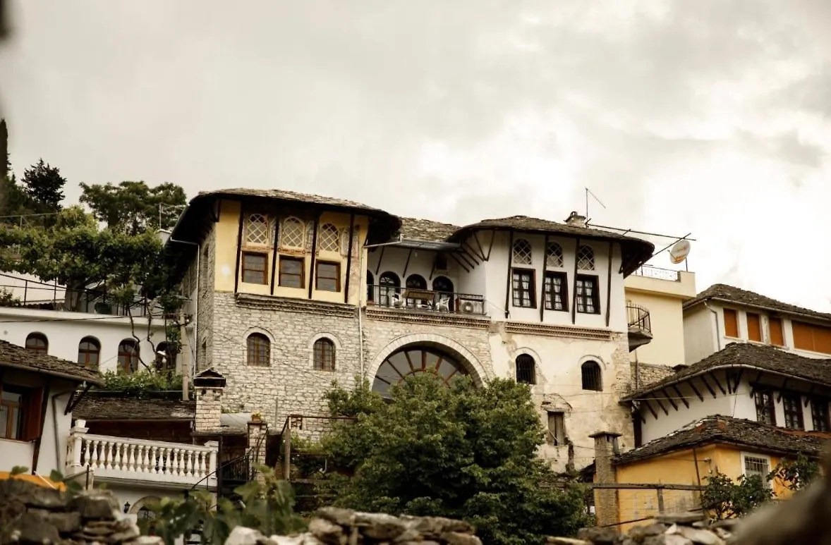 Emblematic House Apartment 2 Gjirokaster