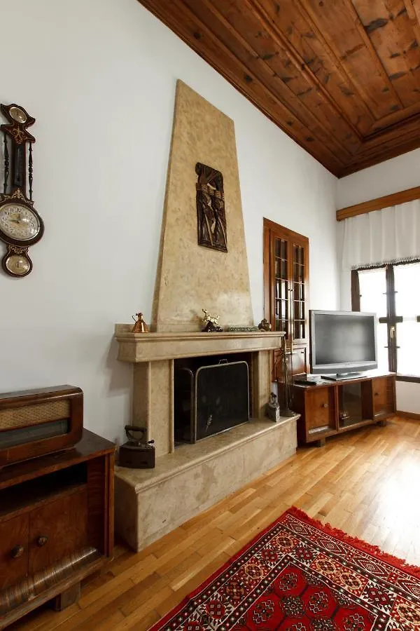 Emblematic House Apartment 2 Gjirokaster