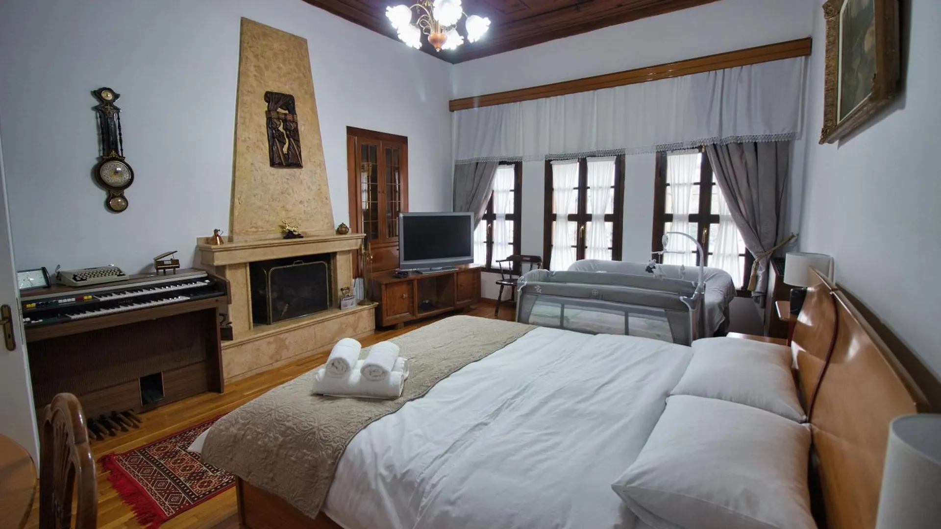 Emblematic House Apartment 2 Gjirokaster Albania